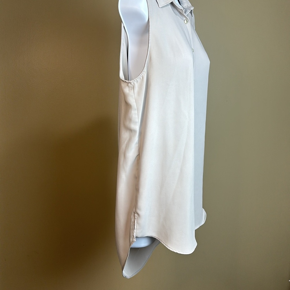 Sleeveless blouse - Picture 3 of 8